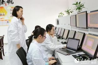 南寧通信段女職工 以巾幗匠心精檢細(xì)修，筑牢通信設(shè)備安全防線